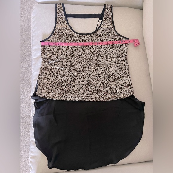 A’gaci Gold Sequin Sheer Black Sleeveless Drop Tail Blouse - Picture 5 of 7